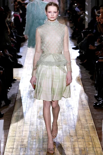 Look 29